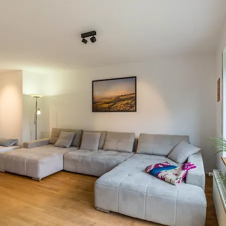 Haus Gartenblick * آنفايلار آم تريفلز