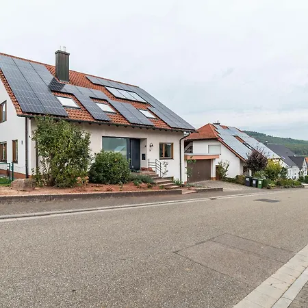 Haus Gartenblick * آنفايلار آم تريفلز